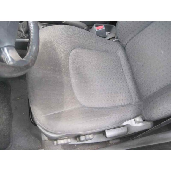 kia carens del año 2004