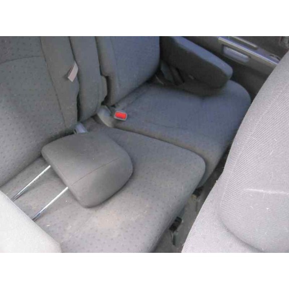 kia carens del año 2004