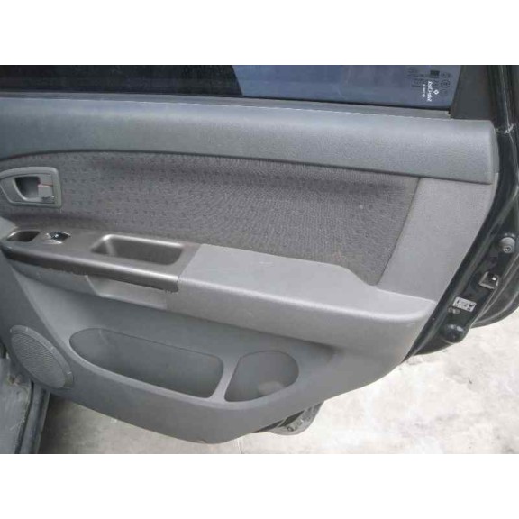 kia carens del año 2004