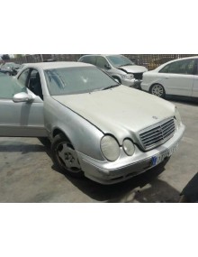mercedes-benz clase clk (w208) coupe del año 2000 2