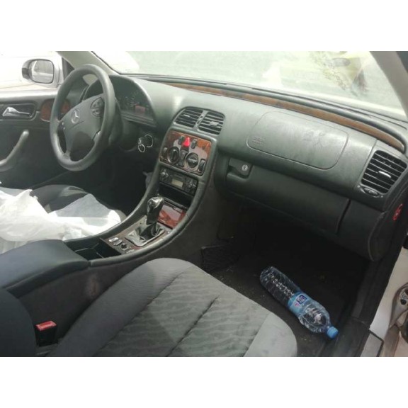 mercedes-benz clase clk (w208) coupe del año 2000