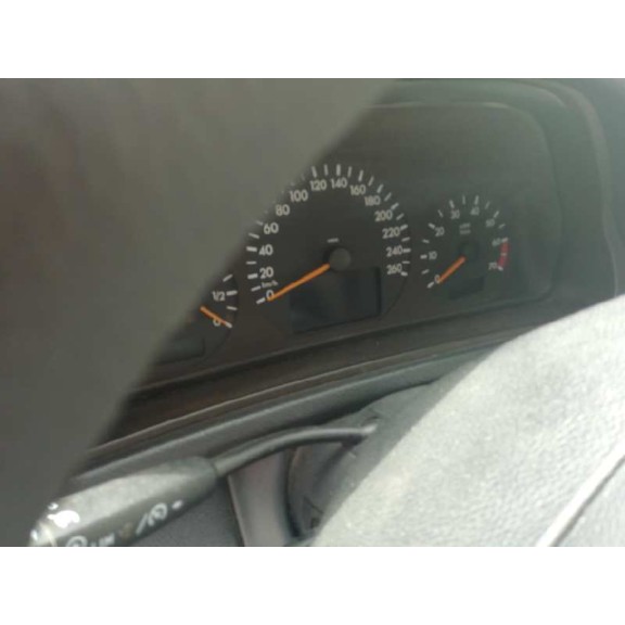 mercedes-benz clase clk (w208) coupe del año 2000