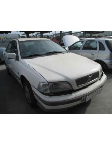 volvo s40 berlina del año 1999