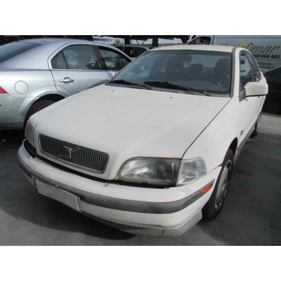 volvo s40 berlina del año 1999