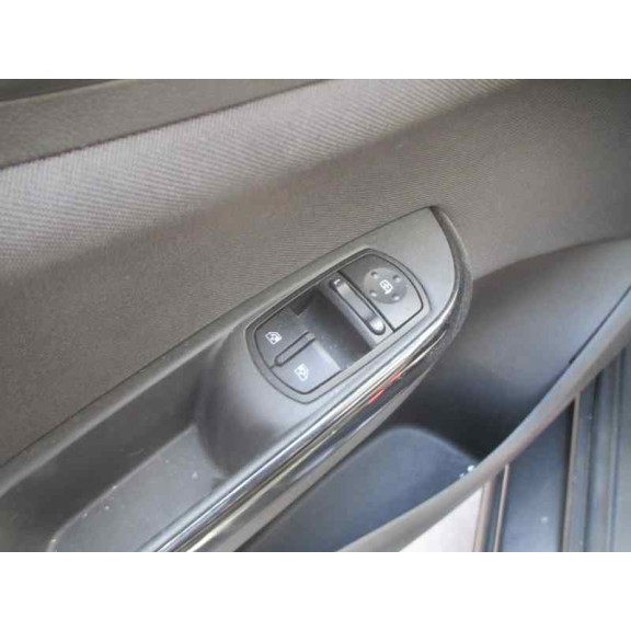 opel corsa e del año 2016