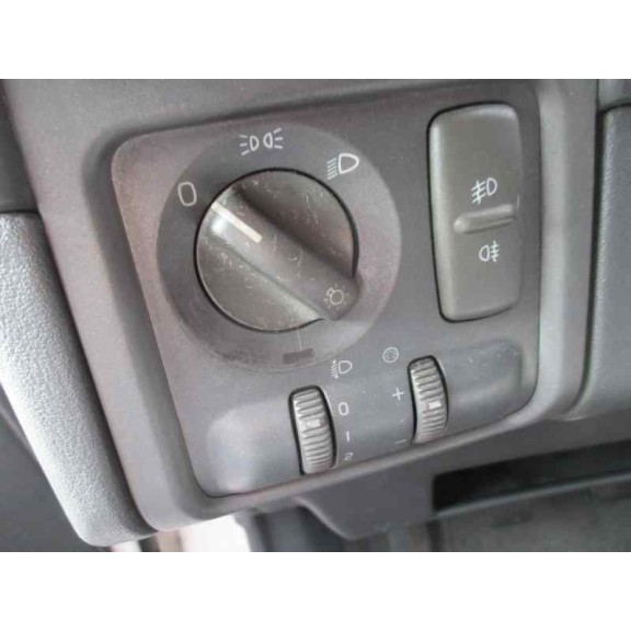 volvo s40 berlina del año 1999