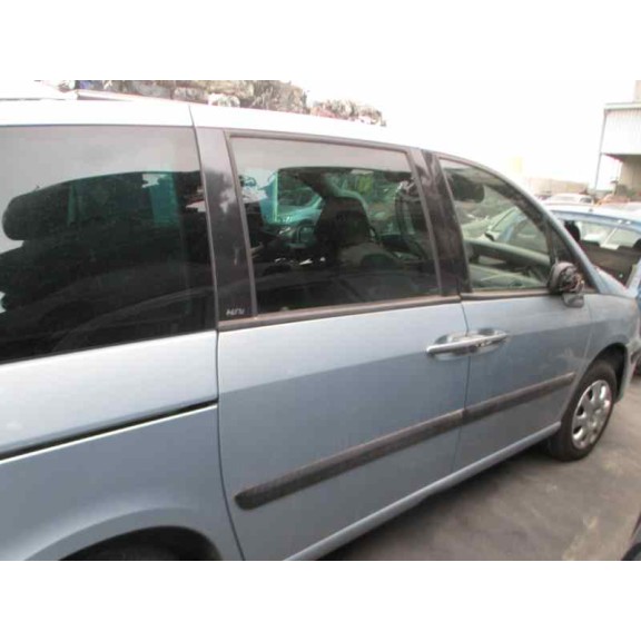 peugeot 807 del año 2004