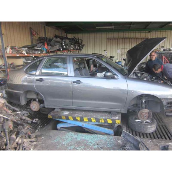 seat cordoba berlina (6k2) del año 2002