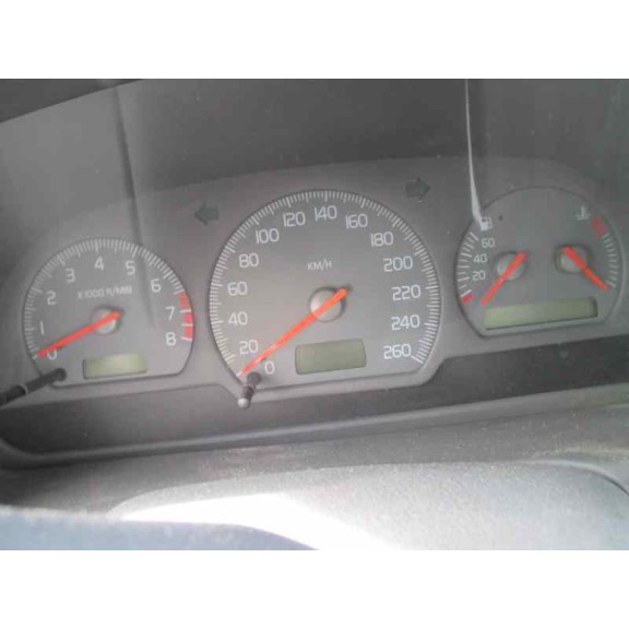 volvo s40 berlina del año 1999