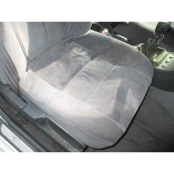 volvo s40 berlina del año 1999