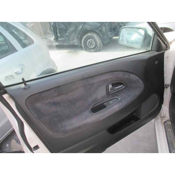 volvo s40 berlina del año 1999