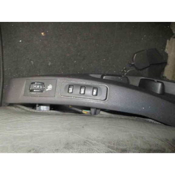 peugeot 807 del año 2004