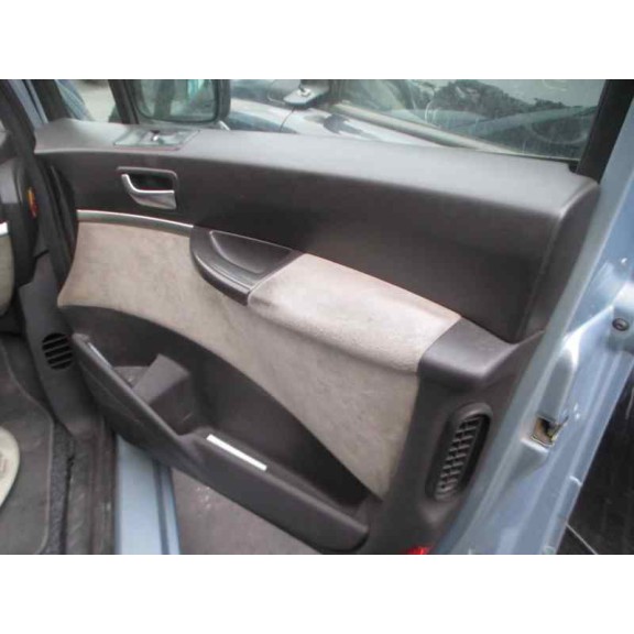 peugeot 807 del año 2004