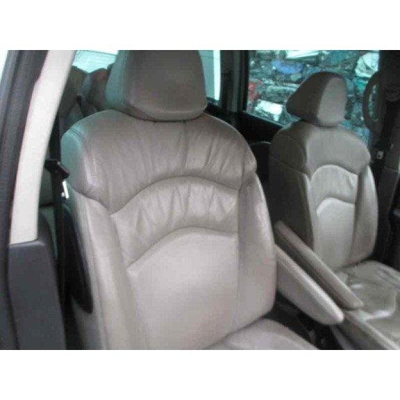 peugeot 807 del año 2004