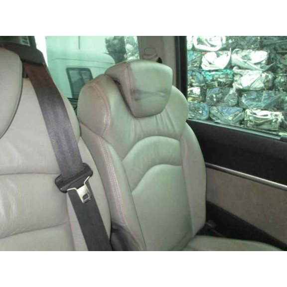 peugeot 807 del año 2004