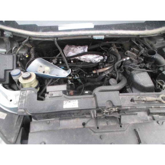 peugeot 807 del año 2004