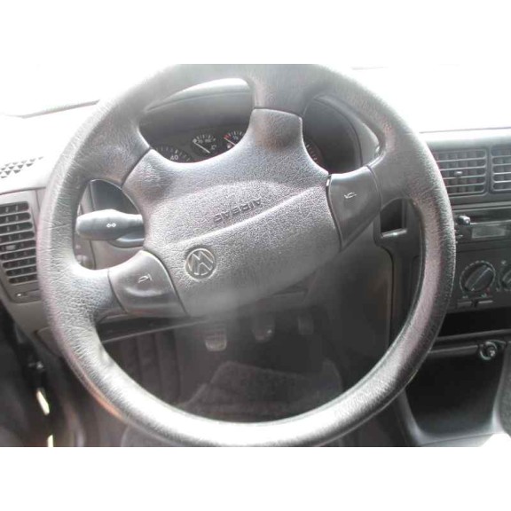 volkswagen polo berlina (6n1) del año 1998