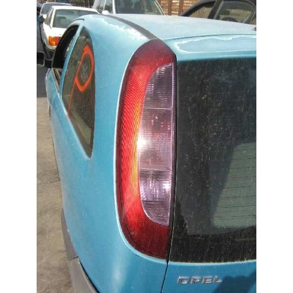 opel corsa c del año 2001