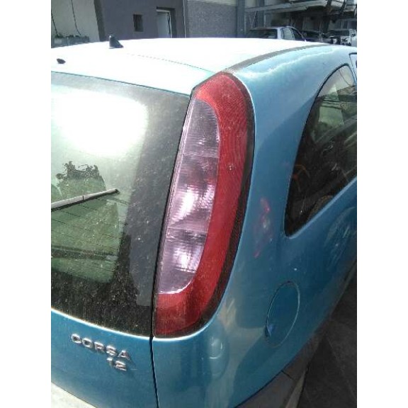 opel corsa c del año 2001