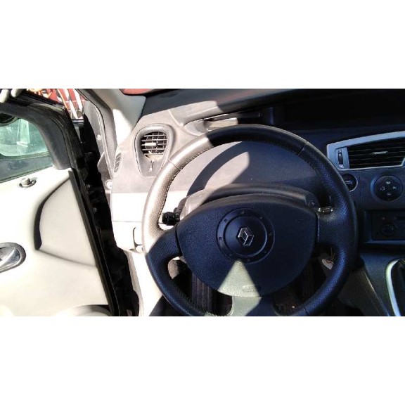 renault scenic ii del año 2004