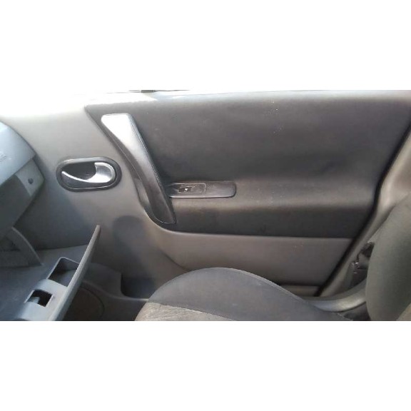 renault scenic ii del año 2004