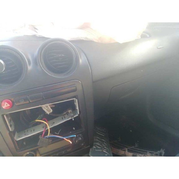 seat ibiza (6l1) del año 2005