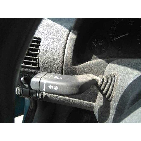 opel corsa c del año 2001