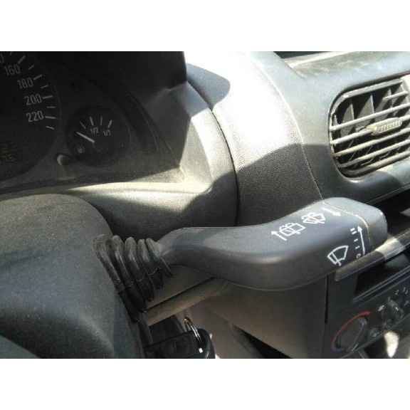 opel corsa c del año 2001