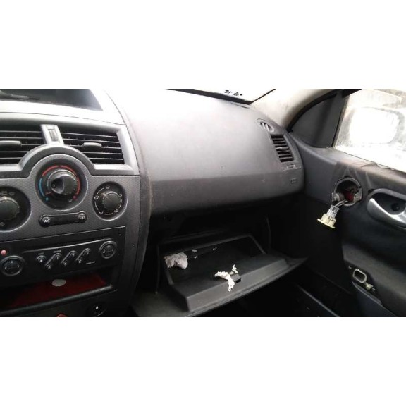 renault megane ii berlina 3p del año 2002