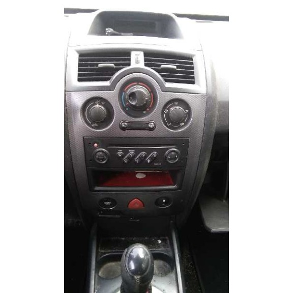 renault megane ii berlina 3p del año 2002