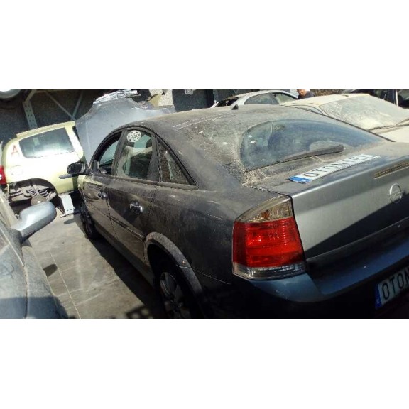 opel vectra c berlina del año 2005