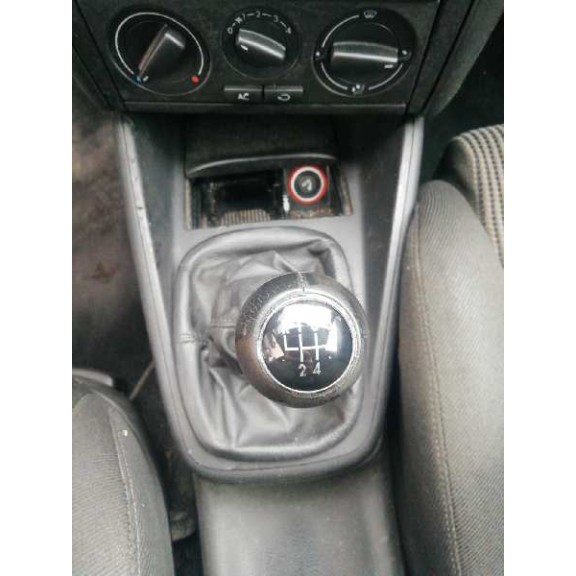 volkswagen golf iv berlina (1j1) del año 1999