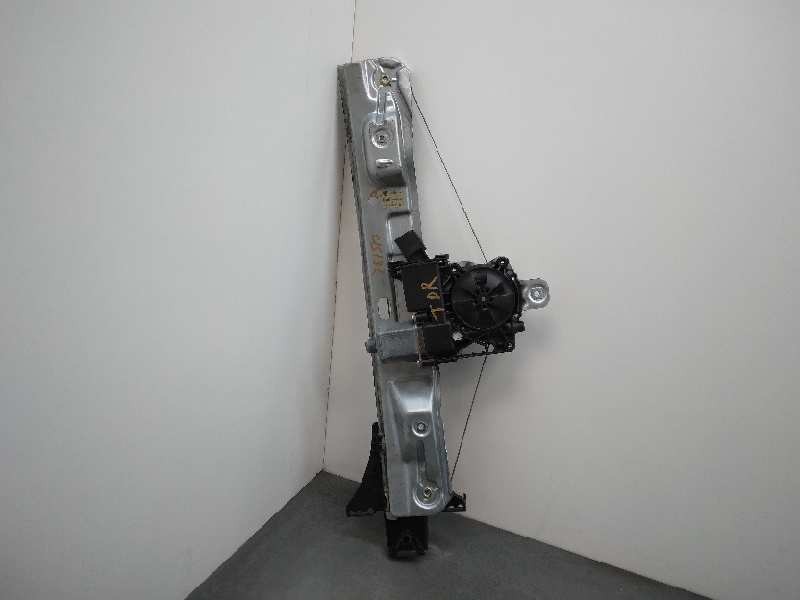 Recambio de elevalunas trasero derecho para opel insignia berlina excellence referencia OEM IAM 20952451 7 PINES 