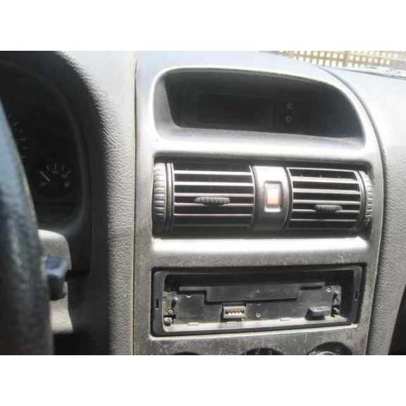 opel astra g berlina del año 1999