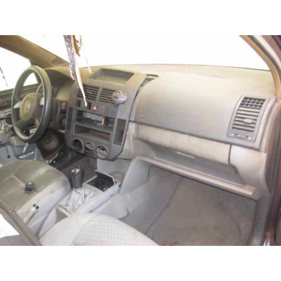 volkswagen polo (9n1) del año 2001