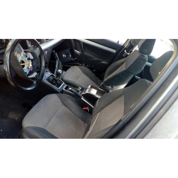 opel vectra c berlina del año 2005