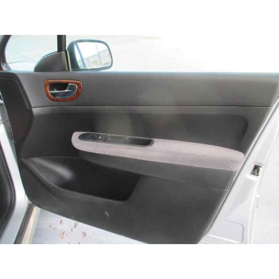 peugeot 307 (s1) del año 2001