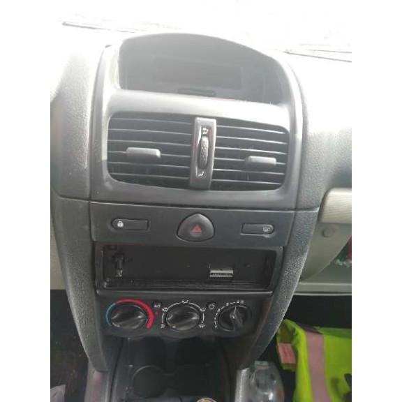 renault clio ii fase ii (b/cb0) del año 2003