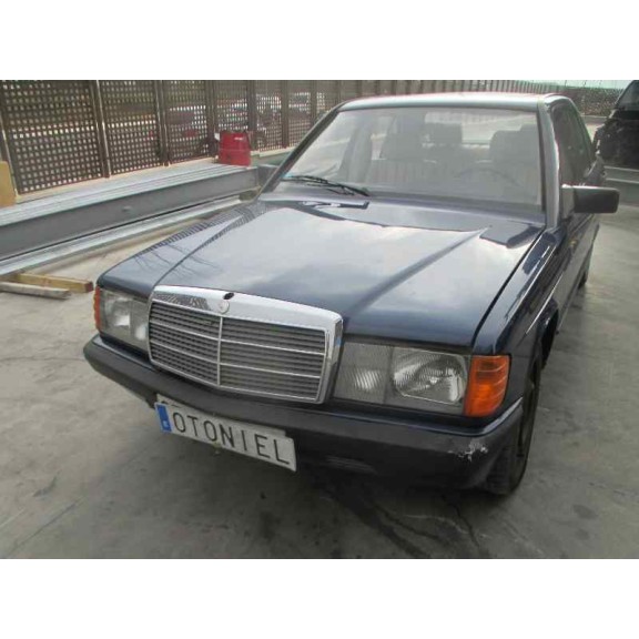 mercedes-benz clase c (w201) berlina del año 1988
