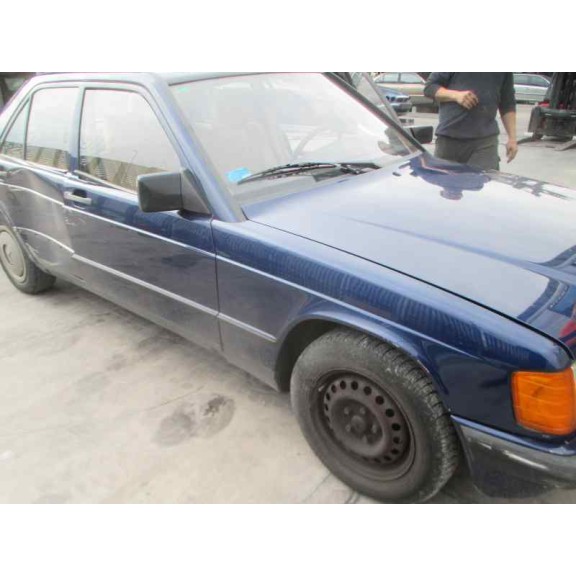 mercedes-benz clase c (w201) berlina del año 1988