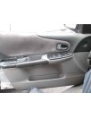 mazda 323 berl. f/s (bj) del año 2001