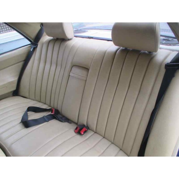 mercedes-benz clase c (w201) berlina del año 1988