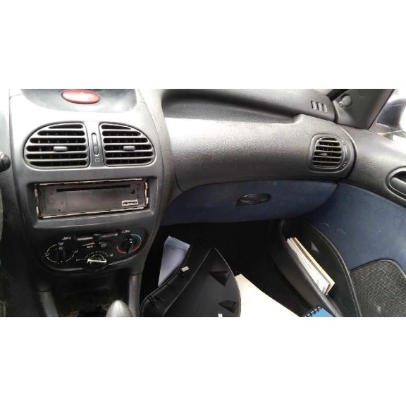 peugeot 206 berlina del año 2004