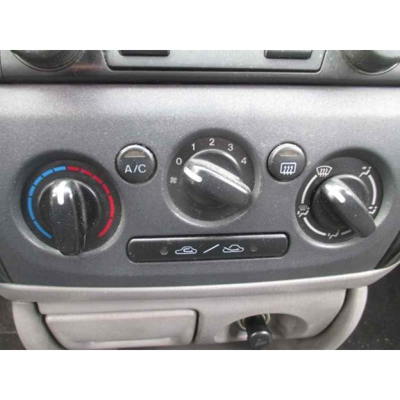 mazda 323 berl. f/s (bj) del año 2001