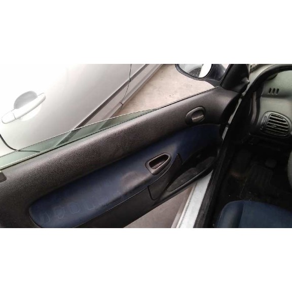 peugeot 206 berlina del año 2004