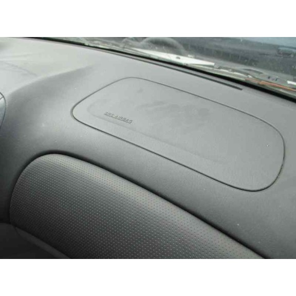 mazda 323 berl. f/s (bj) del año 2001