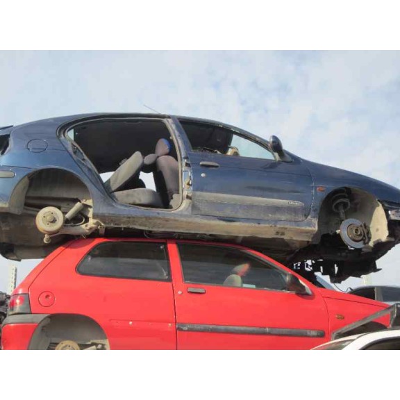 renault megane i fase 2 berlina (ba0) del año 2001