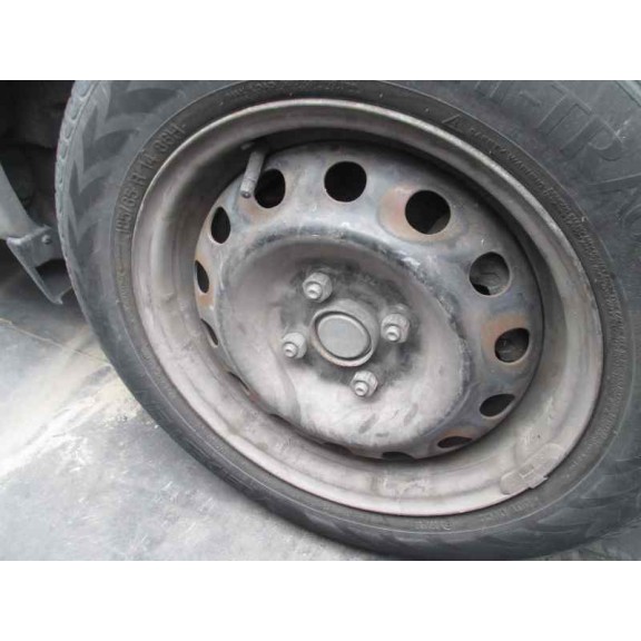 mazda 323 berl. f/s (bj) del año 2001