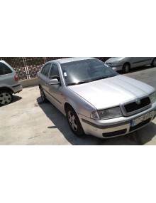 skoda octavia berlina (1u2) del año 2002