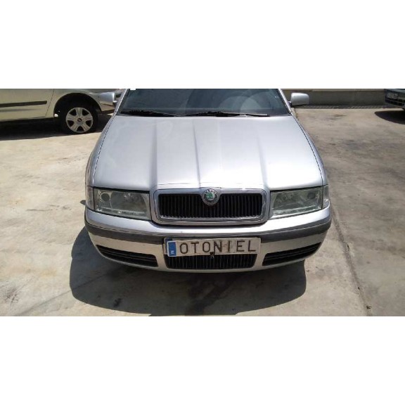 skoda octavia berlina (1u2) del año 2002
